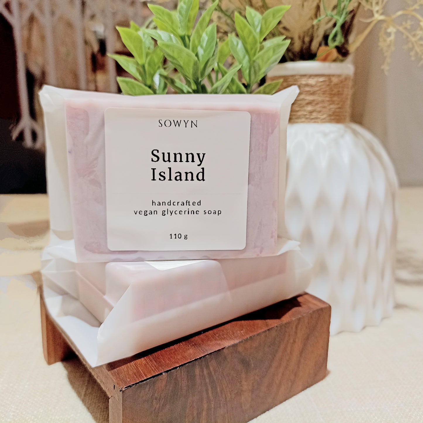 Sunny Island Handmade Vegan Soap | orange, spirulina & rose clay